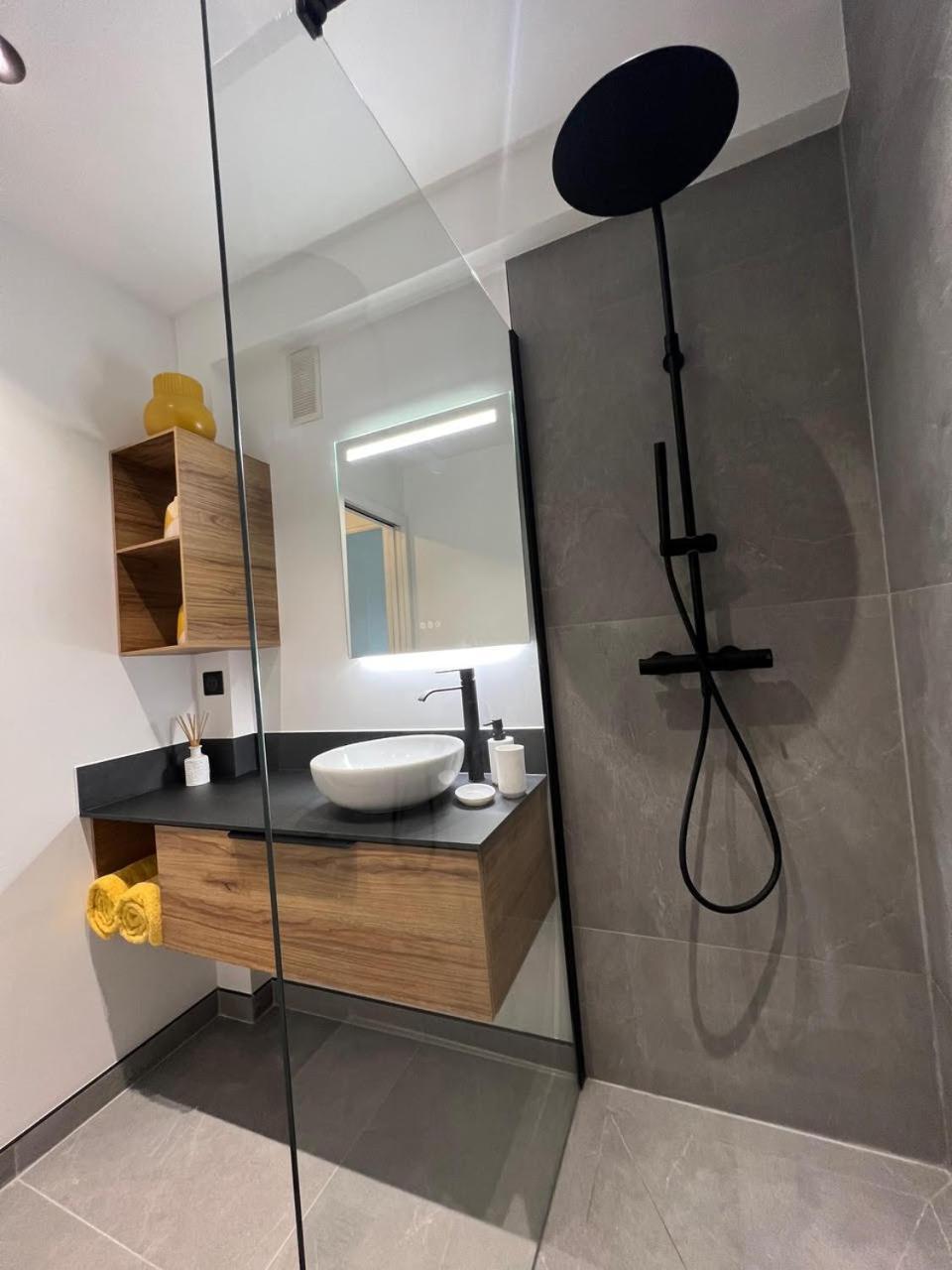 Vue Mer Exceptionnelle Sur Plage Du Midi En 1Re Ligne- 2 Chambres Cannes Exteriör bild